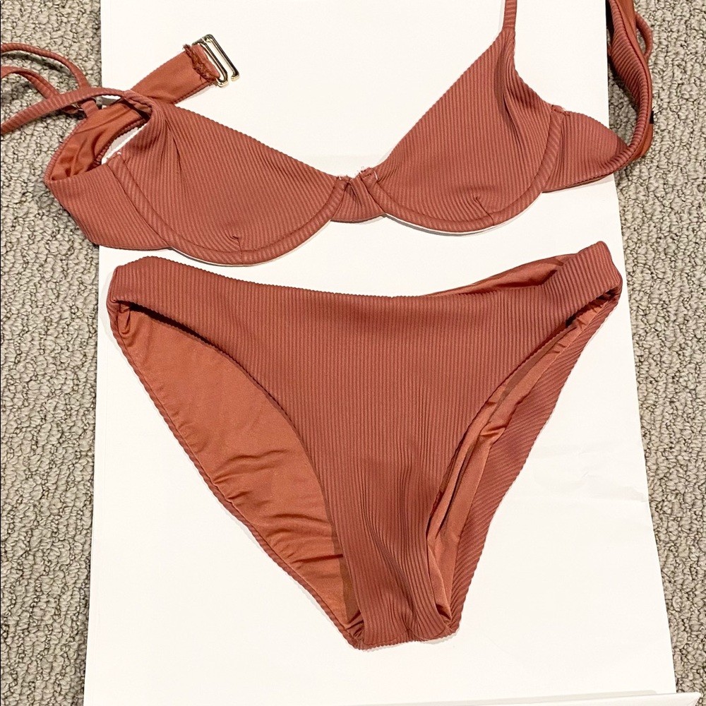BEACH RIOT Rust Camilla Top & Chelsea Bottom XS